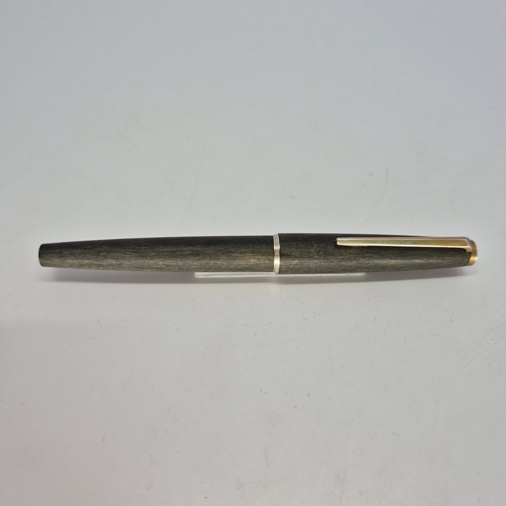 Montblanc - 220 - 14k gold nib (OBB) - Uncommon brushed body - Zonder Minimumprijs - Vulpen #1.0