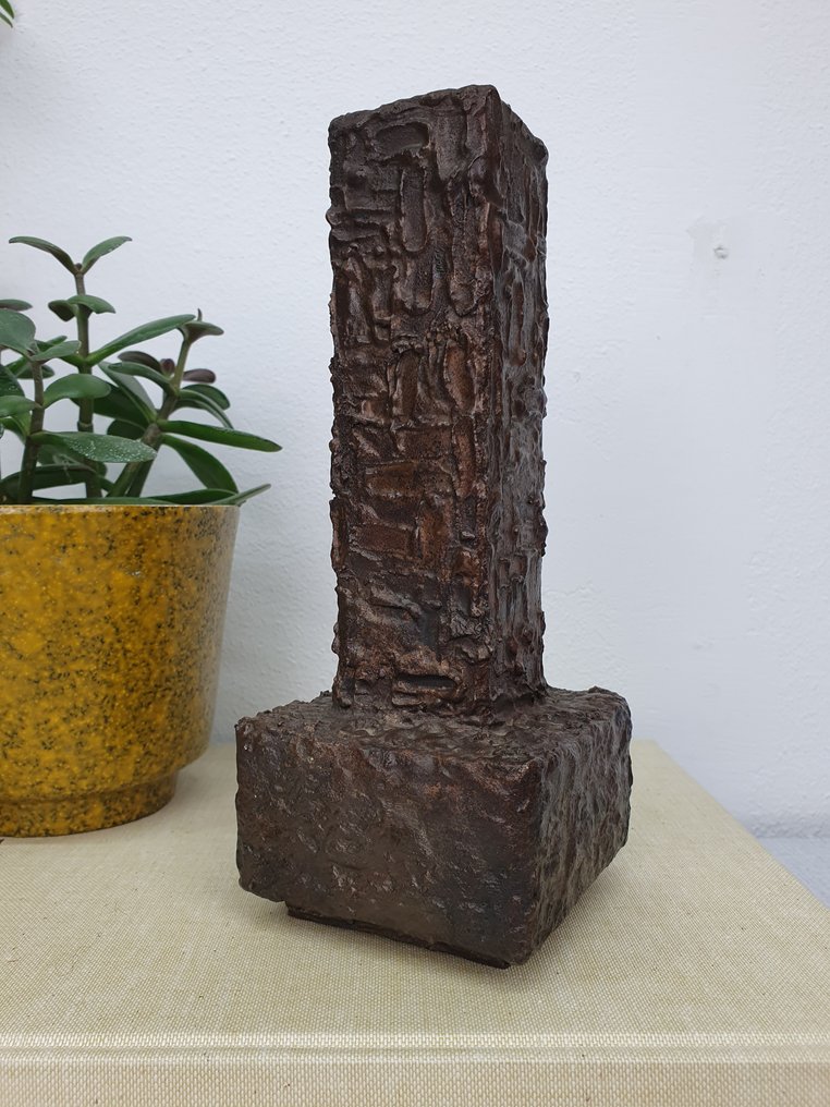 Partial: OZ - 花瓶  - 青銅色 - Kubistische Brutalist #1.0