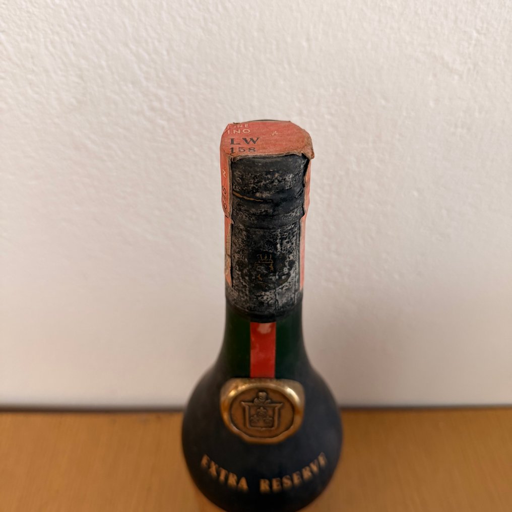 J. Favraud - Extra Reserve - La Marque du Chateau  - b. Década de 1970 - 70 cl #4.3