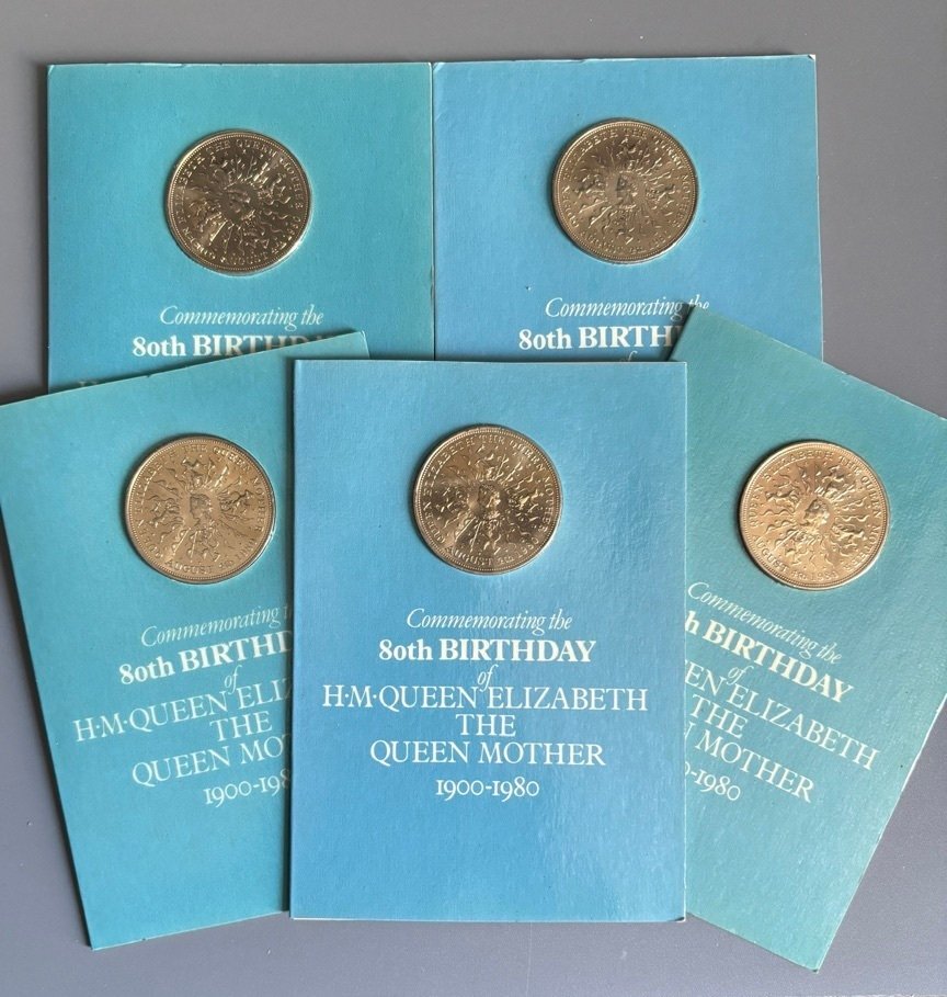 英国. e "Queen Elizabeth 80th Anniversary Binding Card + Commemorative Coin" issued in the UK in 1980,  (没有保留价) #1.0