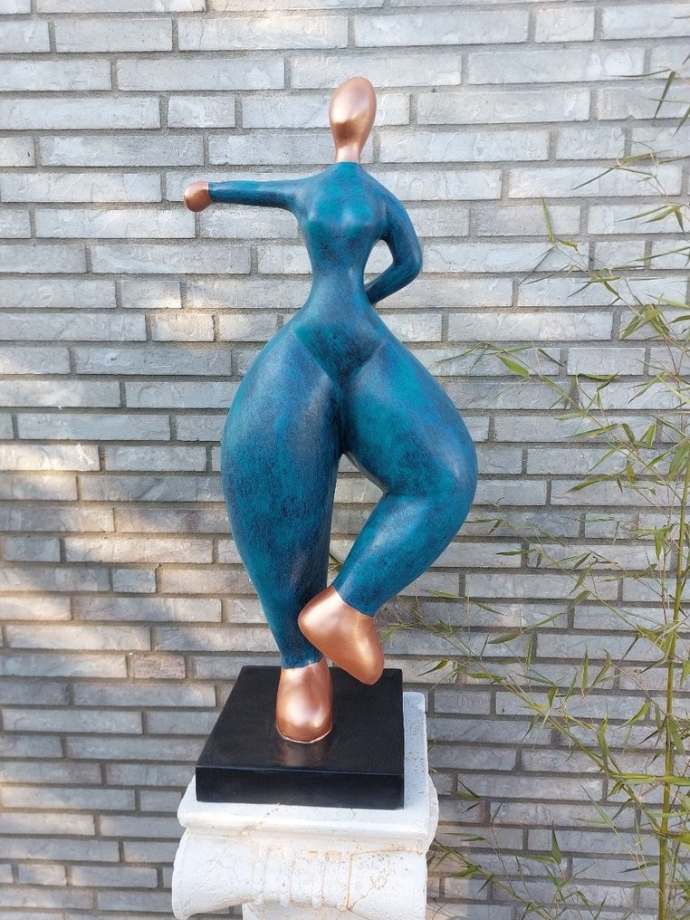 Statue, abstract image of a gymnastic lady 80 cm - 80 cm - polyresin #1.0
