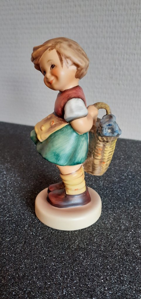 Goebel - Figurine - Unieke Hummel Nr 377 " Bashful " - TMK7 - Porcelain #1.0