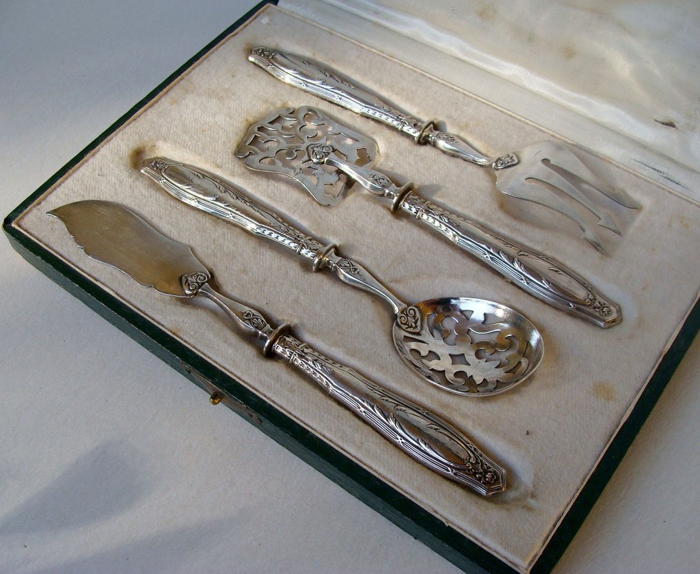 French Silver (Minerva 1) - 分格菜碟組 - 20世纪上半期 #3.2