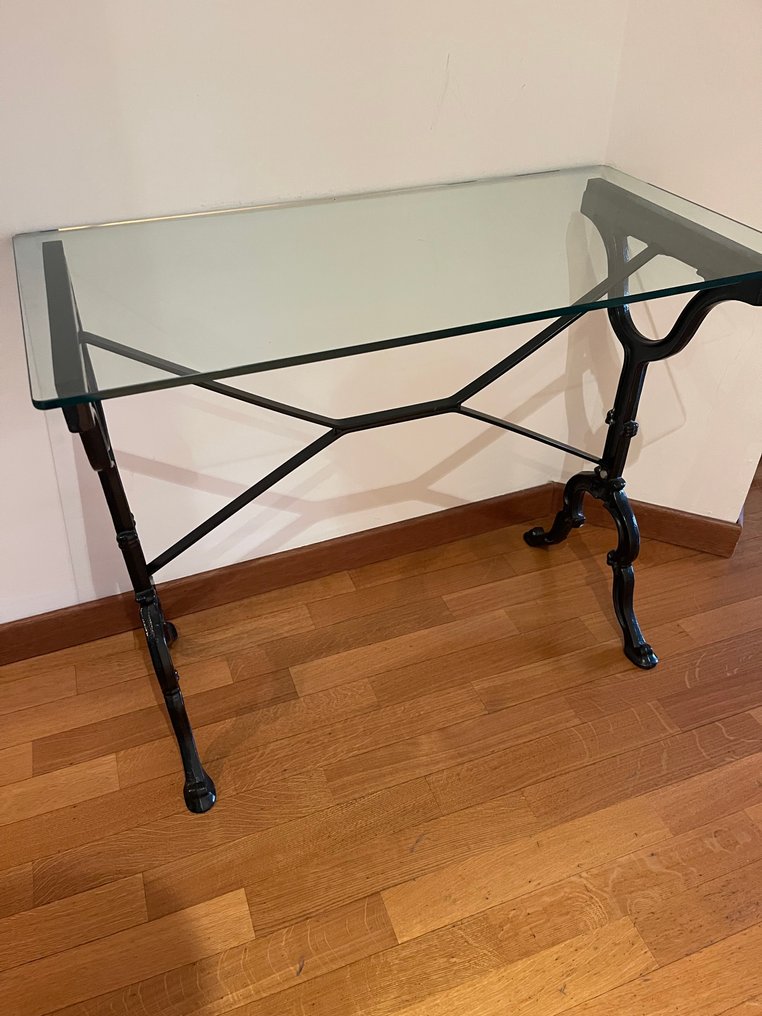 Centre table - Cast iron #1.0