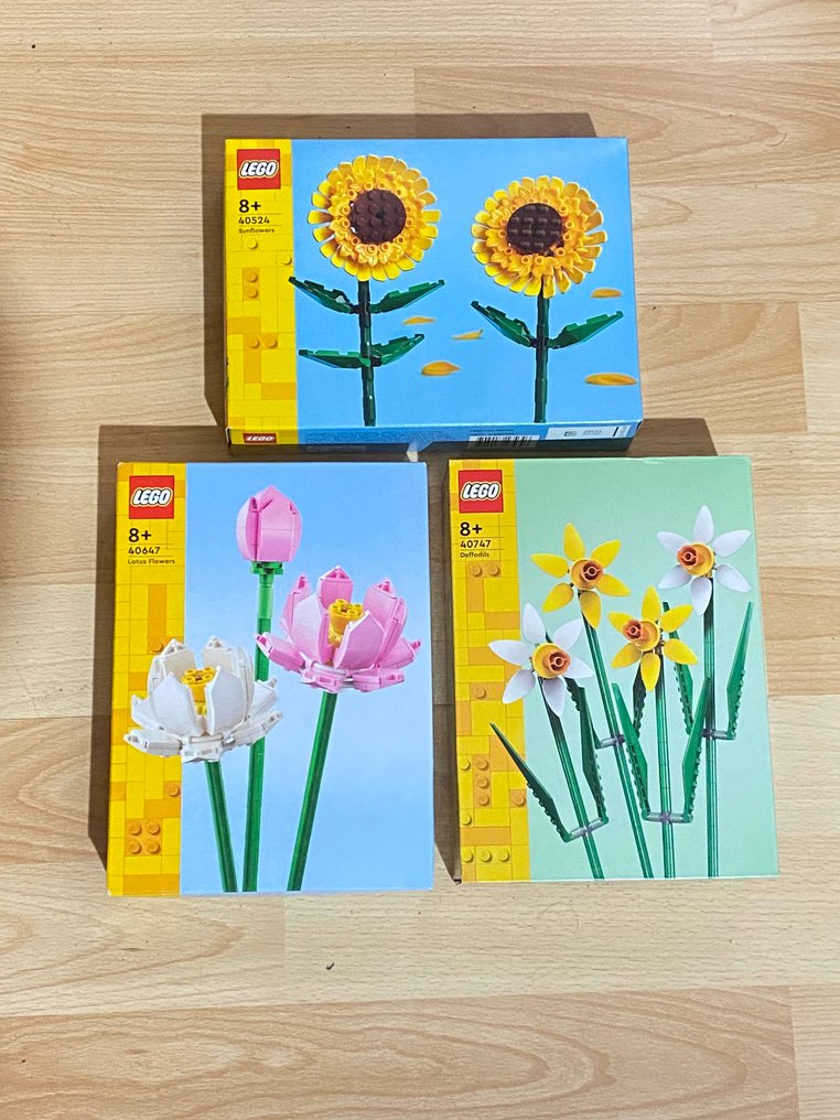 LEGO Set - Botanical Collection - Sunflowers; Lotus Flowers; Daffodils #3.2