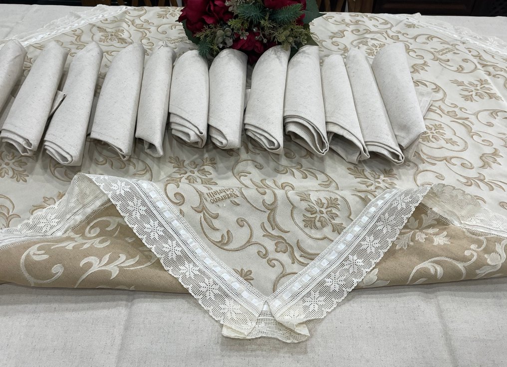 Nazareno Gabrielli - Τραπεζομάντηλο (14)  - 265 cm - 168 cm - Τραπεζομάντηλο και διακοσμητικό κέντρο τραπεζιού. #2.1