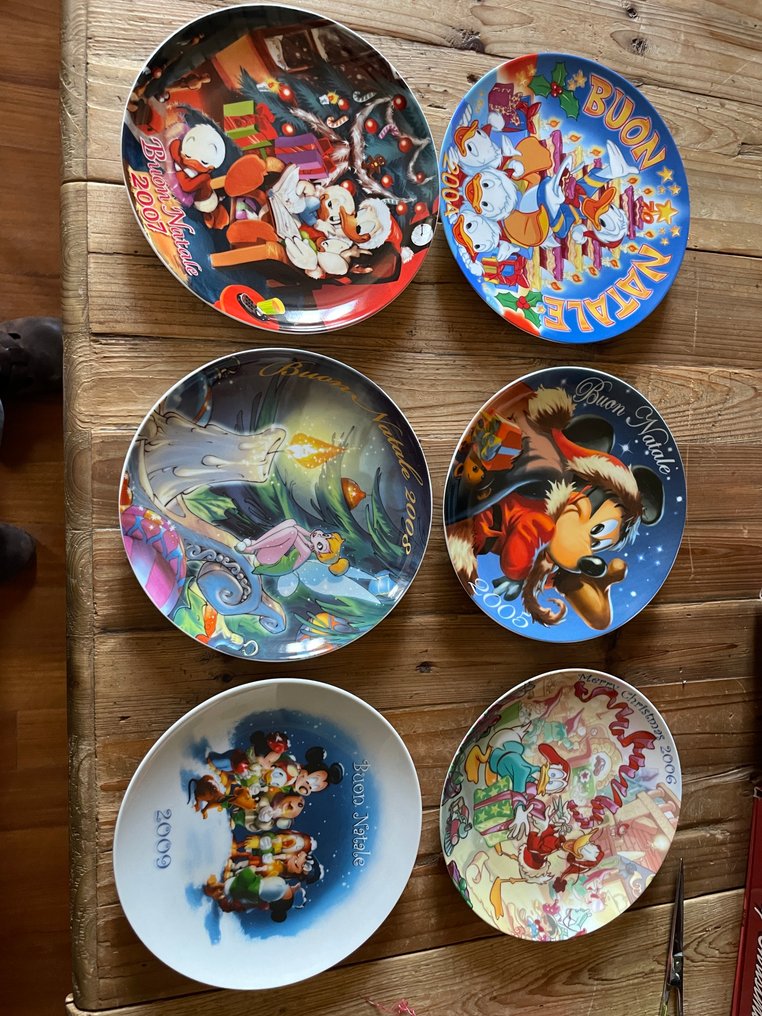 Mickey Mouse, Donald Duck - 6 Various merchandise objects - Disney #1.0