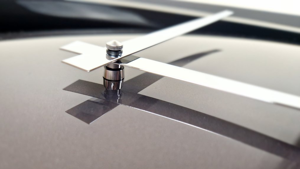 Wall clock - Zaharov - Design Aluminium, Chrome plated, Plastic - 2023 - Clock from Jaguar XJ #1.0
