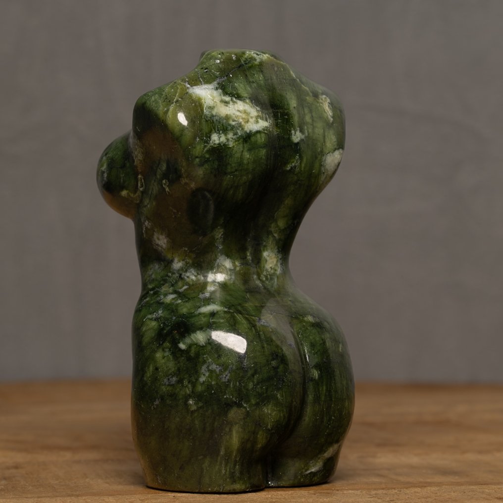 Nephrite Female body - Height: 14.7 cm - Width: 8.3 cm- 1120 g #3.2