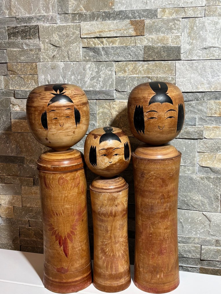 Conjunto de 3 bonecas japonesas Kokeshi - Madeira - Japão - 1950 #1.0
