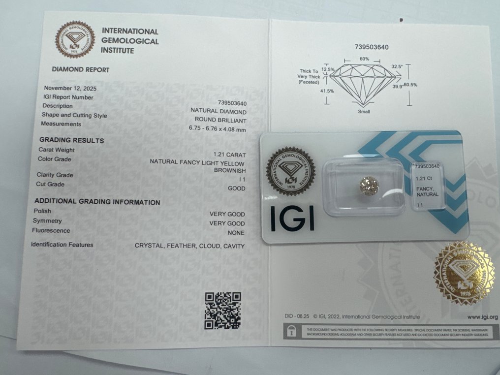 No Reserve Price - 1 pcs Diamond  (Natural coloured)  - 1.21 ct - Round - Fancy light Yellow, Brownish - I1 - International Gemological Institute (IGI) #2.1