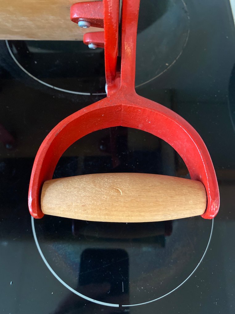 Raadvad - Ove Larsen - Brødskærer -  294 - Rustfrit stål, Støbejern, Bøg #2.1