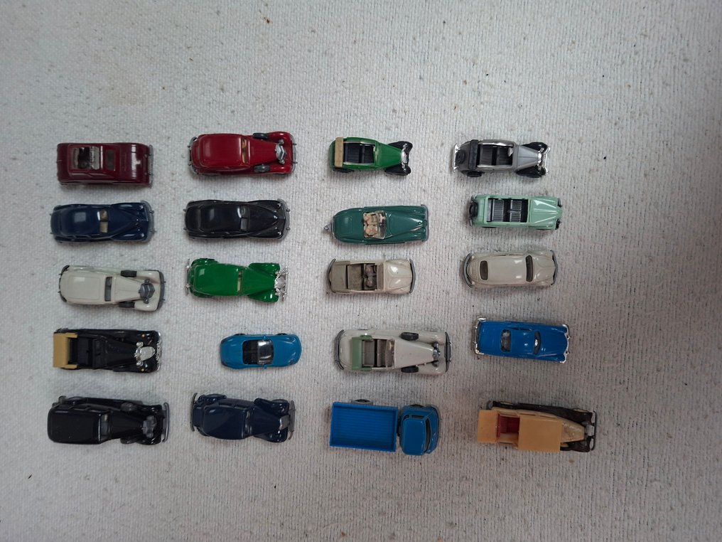 Wiking H0 - 550412 - Modellino di scenario ferroviario (20) - Diverse auto in miniatura in metallo in buone condizioni, alcune con lievi segni di usura. - DB #2.1