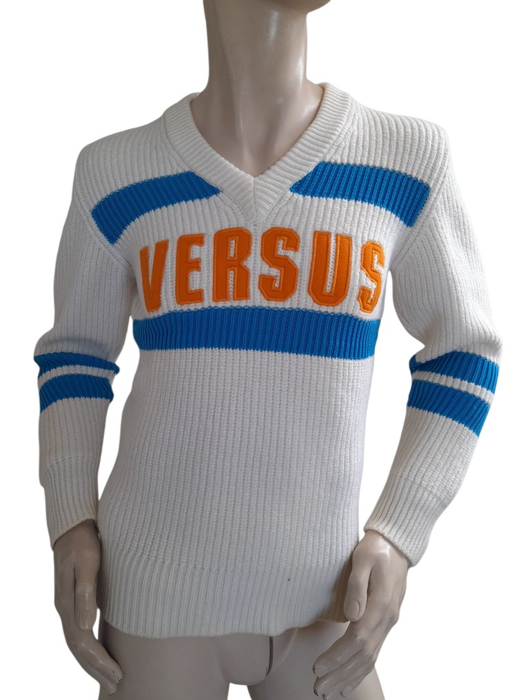 Versus - Jumper #1.0
