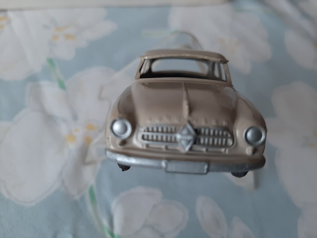 Märklin 1:43 - Αυτοκίνητο μοντελισμού - 5524/15 Borgward Isabella, Unboxed #1.0