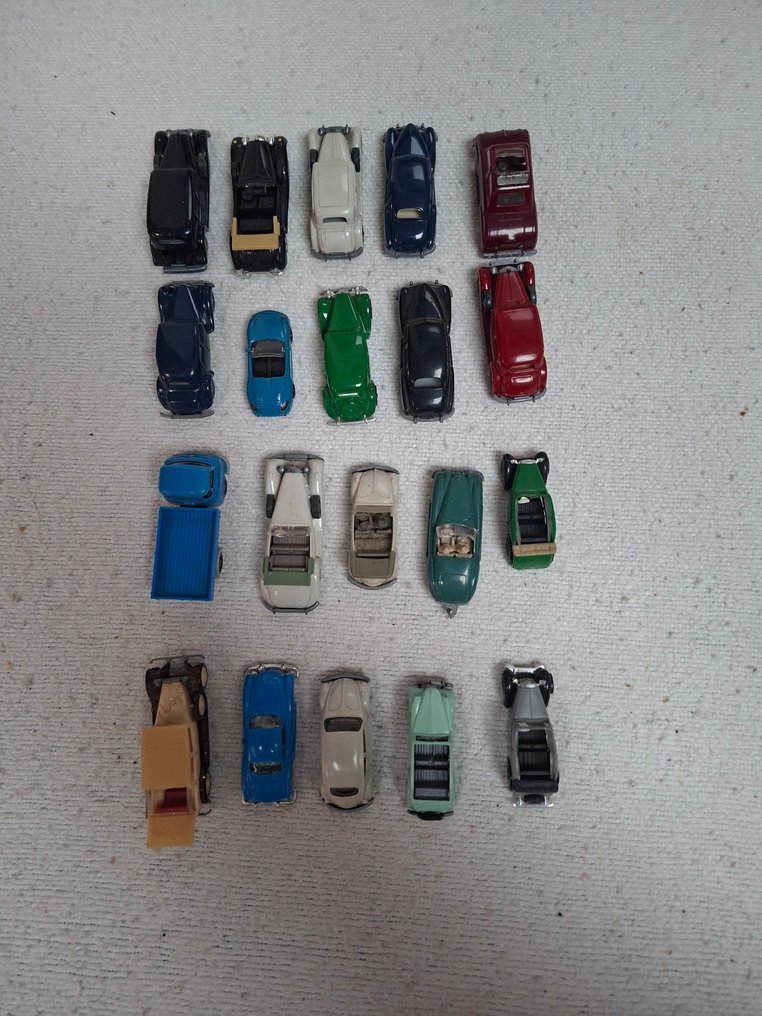 Wiking H0 - 550412 - Modellino di scenario ferroviario (20) - Diverse auto in miniatura in metallo in buone condizioni, alcune con lievi segni di usura. - DB #4.3