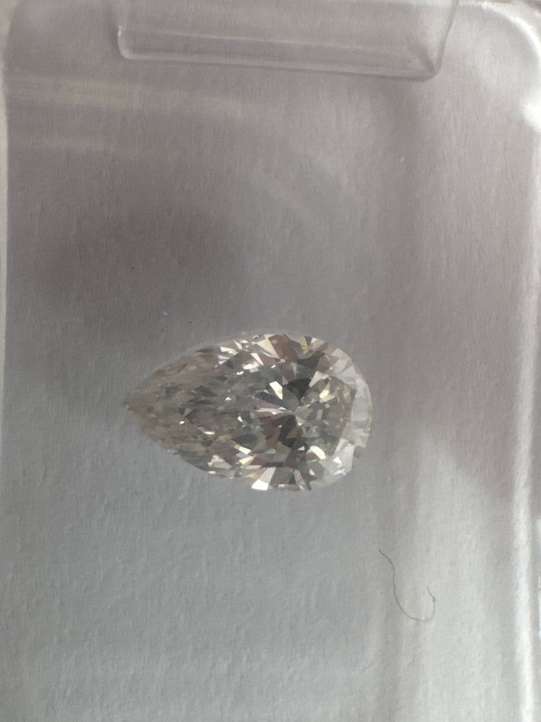 Nincs minimálár - 1 pcs Gyémánt (Természetes) - 0.46 ct - Körte - E - SI1 - Nemzetközi Gemmológiai Intézet (IGI) #3.2
