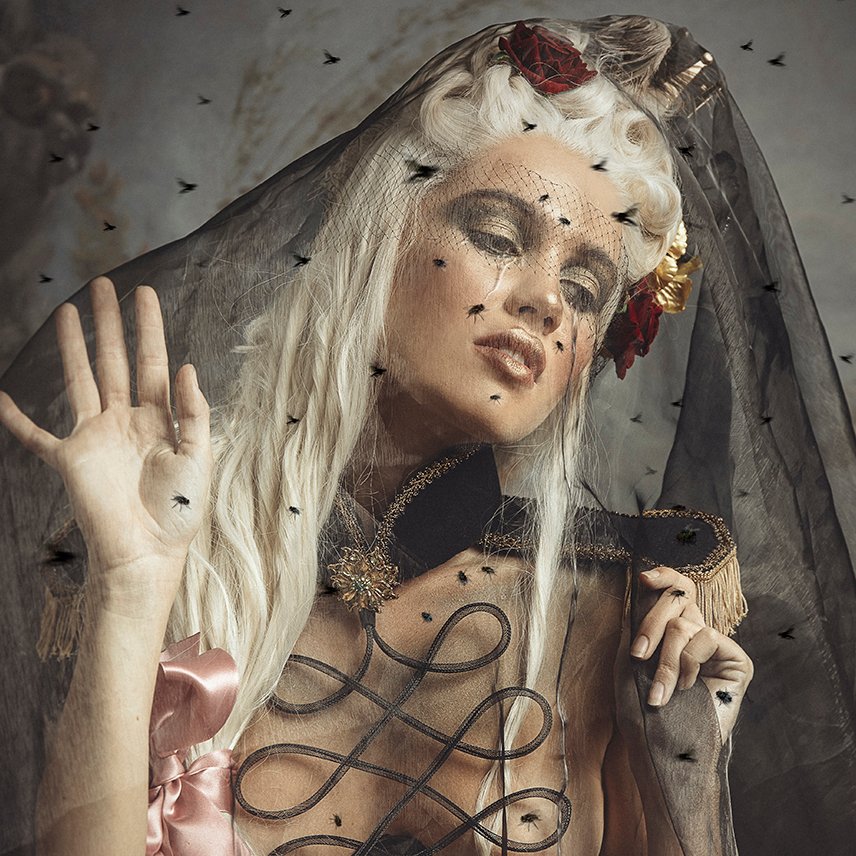 Mathilde Oscar - Muscas II #1.0