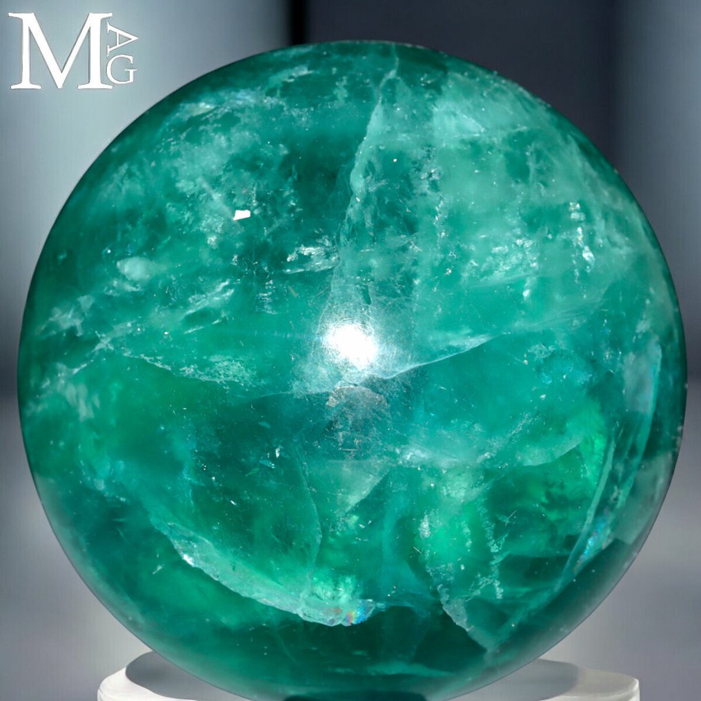 天然绿色萤石水晶 大型雕刻绿色萤石球体 - 高度: 83 mm - 宽度: 83 mm- 972 g #1.0