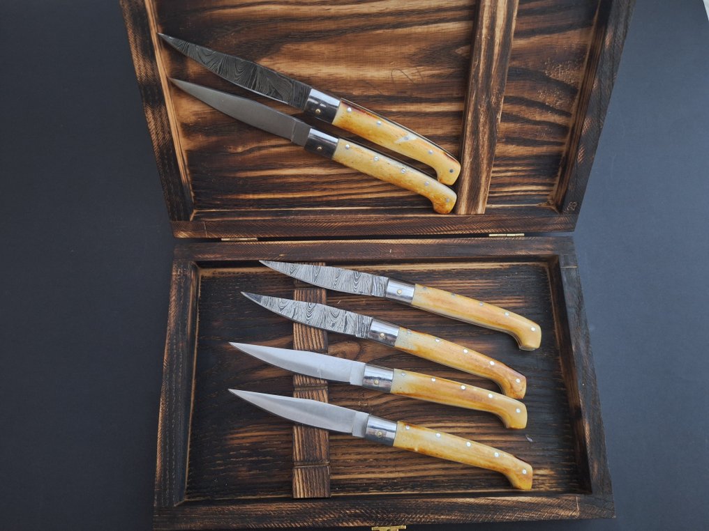K.Roman K.Romain - Kitchen knife - Kitchen knife set -  La Coutellerie De Romain Laguiole Bougna Kitchen Knives Prestigious Presented in Box - Steel, Bone, Wood - France #1.0