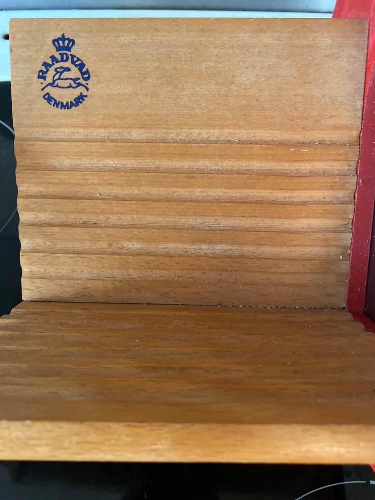 Raadvad - Ove Larsen - Brødskærer -  294 - Rustfrit stål, Støbejern, Bøg #3.2