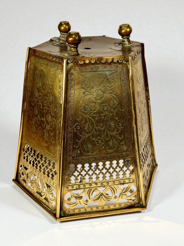 花盆架 - 黄铜 #3.2