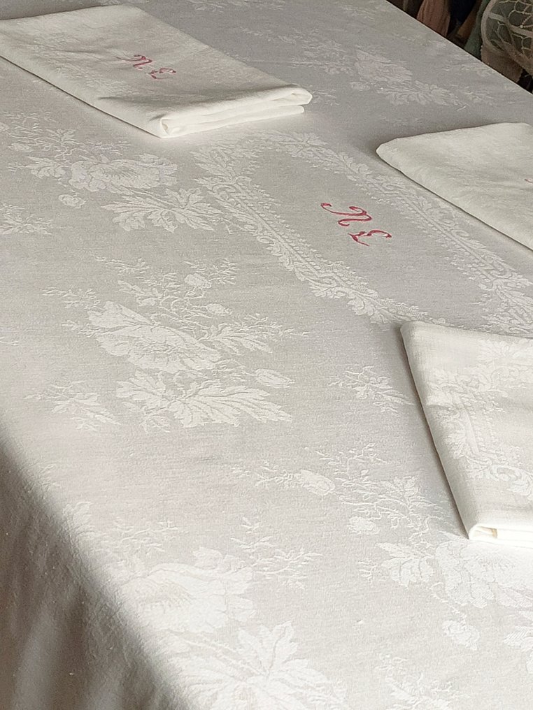Tablecloth (4) - 179 cm - 157 cm - Napkin with three napkins. #3.2