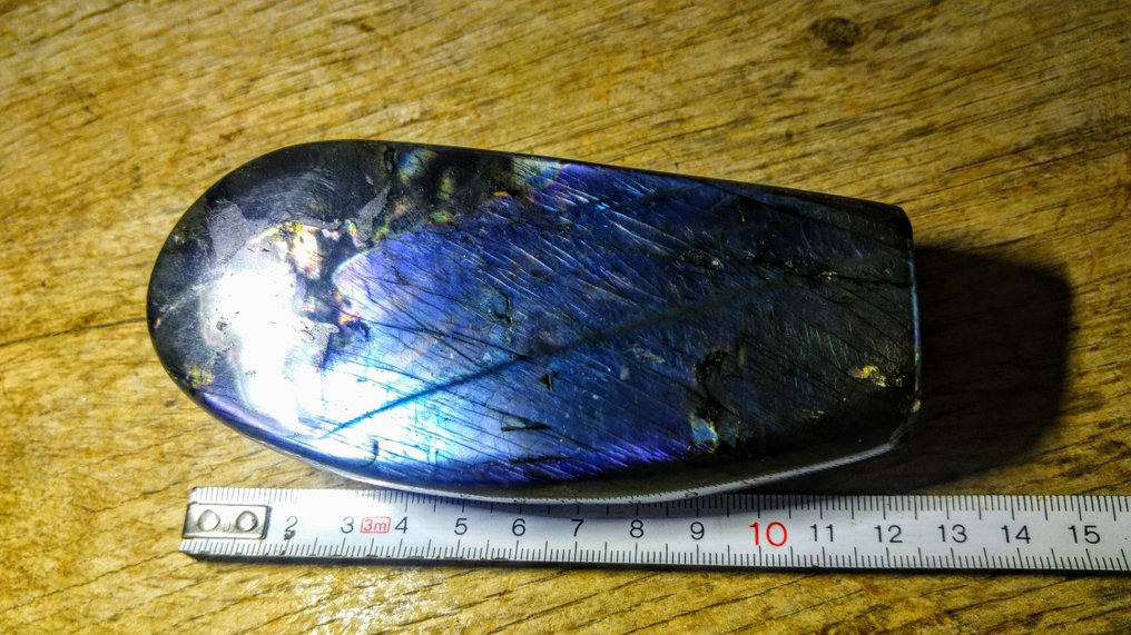 拉长石 - 极其罕见的颜色 - 730F 热金属色 - 变色龙 自由形式 - 高度: 12 cm - 闊度: 5 cm- 466 g #4.3