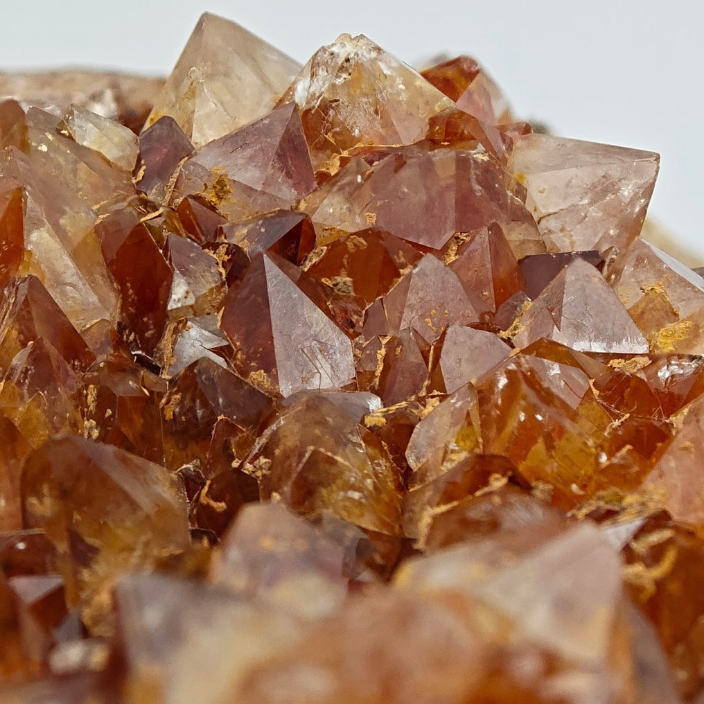 Aesthetic red and orange quartz, France. Crystals on matrix - Height: 107 mm - Width: 77 mm- 443 g #1.0