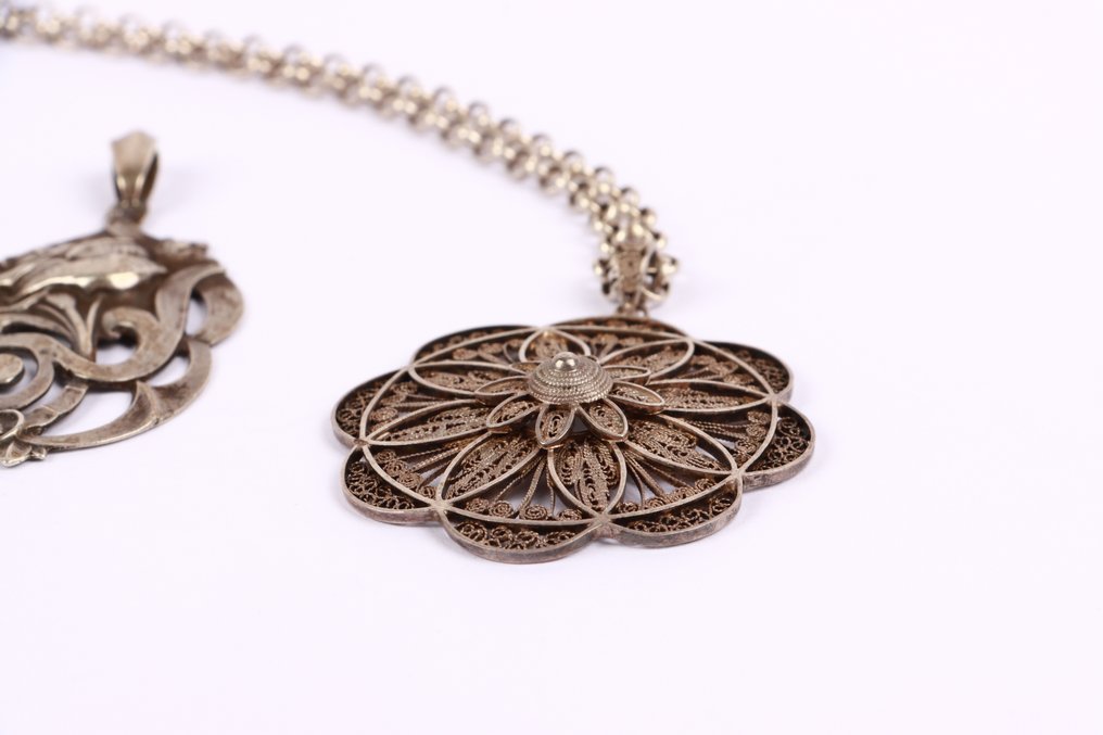 Sem preço de reserva - Colar com pingente Prata - 2 pingentes vintage #2.1