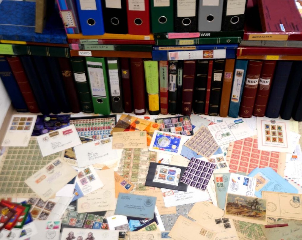 Κόσμος  - Μεγάλο παγκόσμιο απόθεμα σε πάνω από 50 βιβλία αποθέματος/δεξαμενές κ.ά. (περίπου 85-95 κιλά) plus #1.0