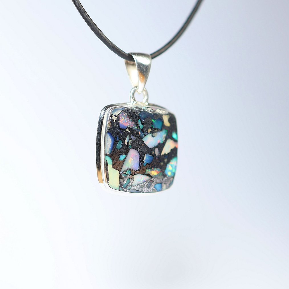 Opale éthiopienne en pyrite Pendentif / Cabochon / neuf- 6.22 g - (1) #1.0