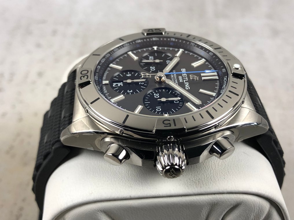 Breitling - Chronomat B01 42 - EB0134101M1S1 - Miehet - 2020-  #3.2