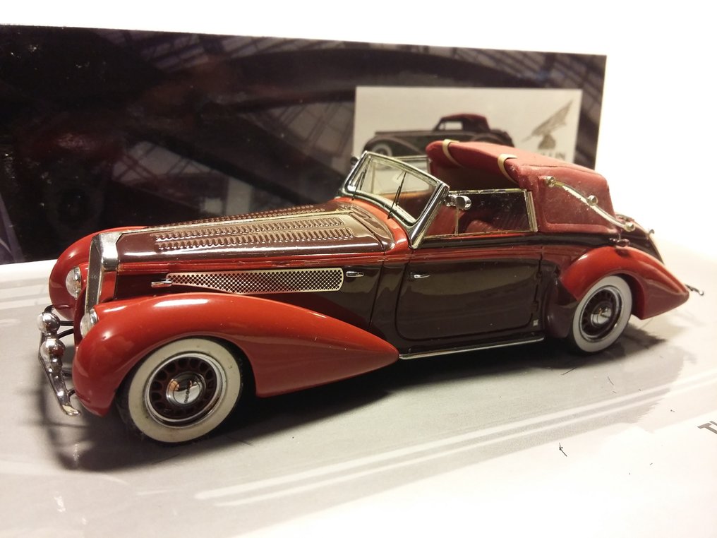 Mullin Collection by Minichamps 1:43 - Model car - Delage D8-120 Cabriolet 1939 #1.0