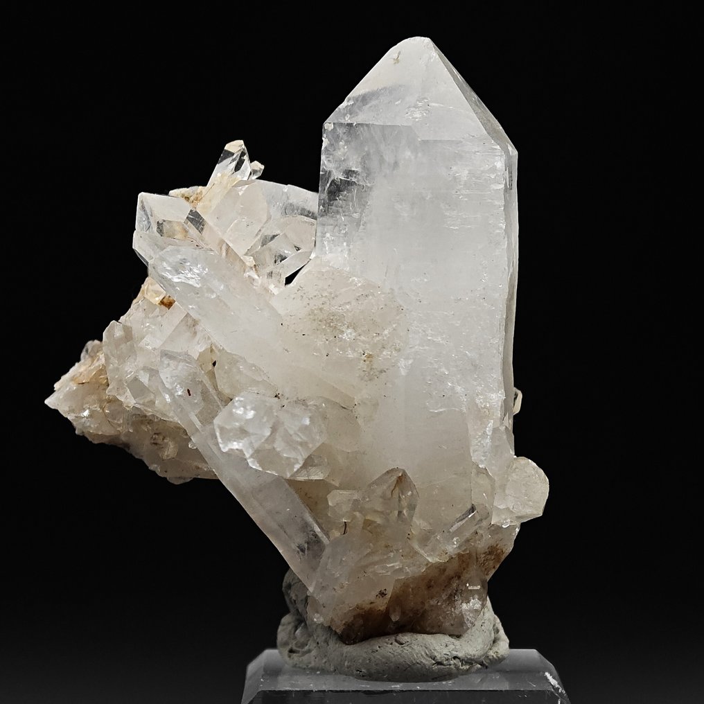 Ice quartz, an interlacing of crystals Crystals on matrix - Height: 70 mm - Width: 68 mm- 120 g #3.2