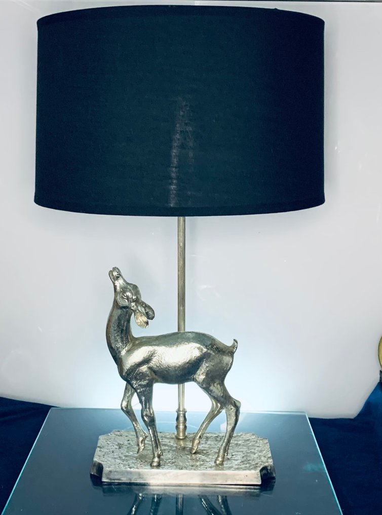 Valenti - Lampe - Valenti sølvbelagt bronze hjorte lampe - Forsølvet bronze - i stil med Valenti Deer Bronze Lamp #1.0