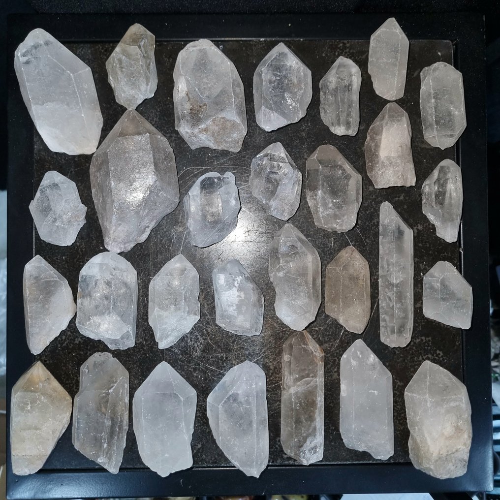 Συλλογή με πλήρως φυσικούς κρυστάλλους bergkristal, 9 - 4,2 εκ.- 1990 g #1.0