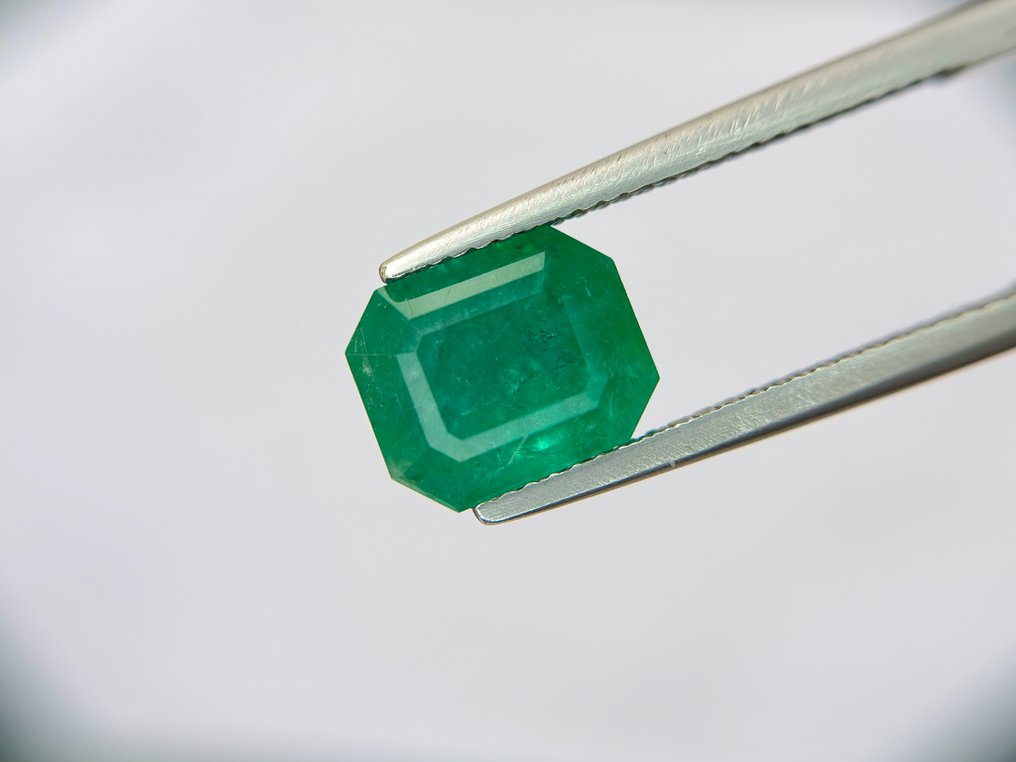 Ei pohjahintaa - 1 pcs Vihreä Smaragdi - 3.70 ct - Bellerophon Gemlab - Zambia smaragdi #3.2