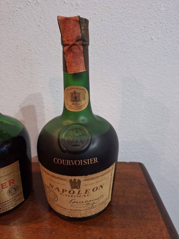 Courvoisier - Napoléon + VSOP - b. 1970s - 70cl - 2 bottles #1.0