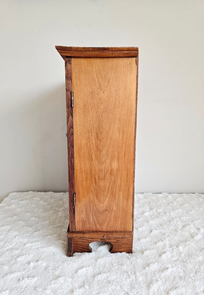 医药柜 - 木, 彩色玻璃 #4.3