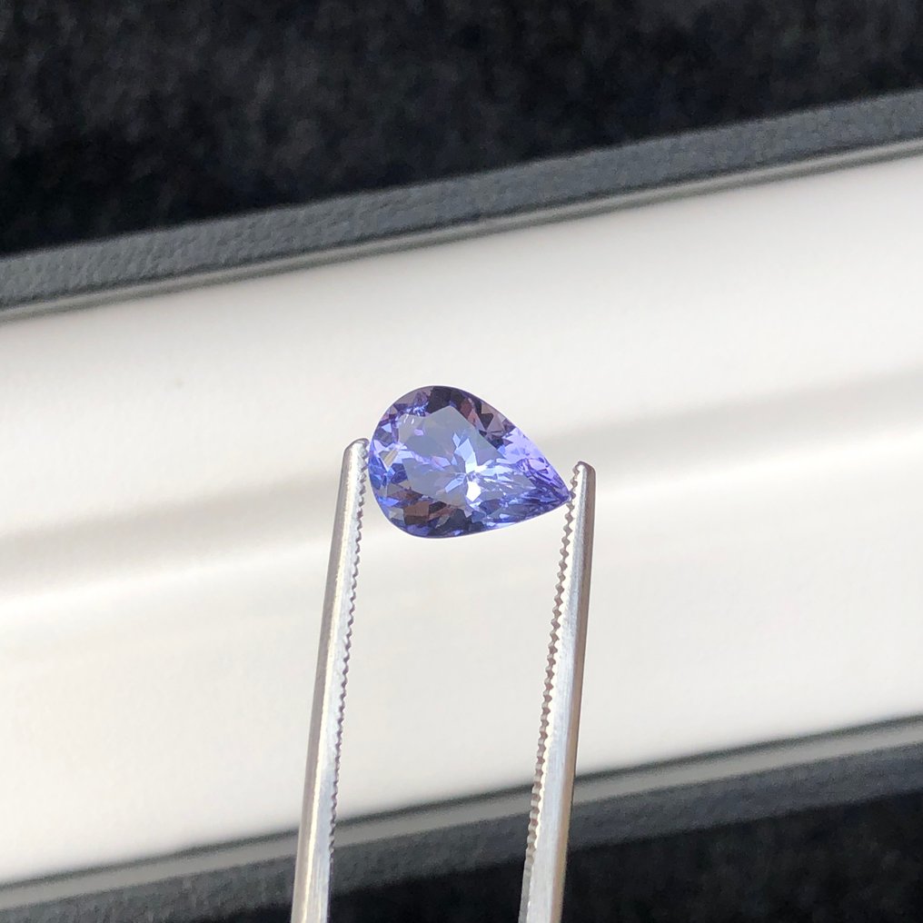 χωρίς τιμή ασφαλείας - 1 pcs Μπλε, Βιολετί Τανζανίτης - 1.95 ct - International Gemological Institute (IGI) #1.0