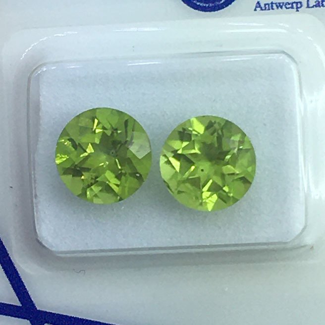 No reserve price - 2 pcs Green Peridot - 4.34 ct - Antwerp Laboratory for Gemstone Testing (ALGT) - 8mm ROUND CUT PERIDOT #3.2