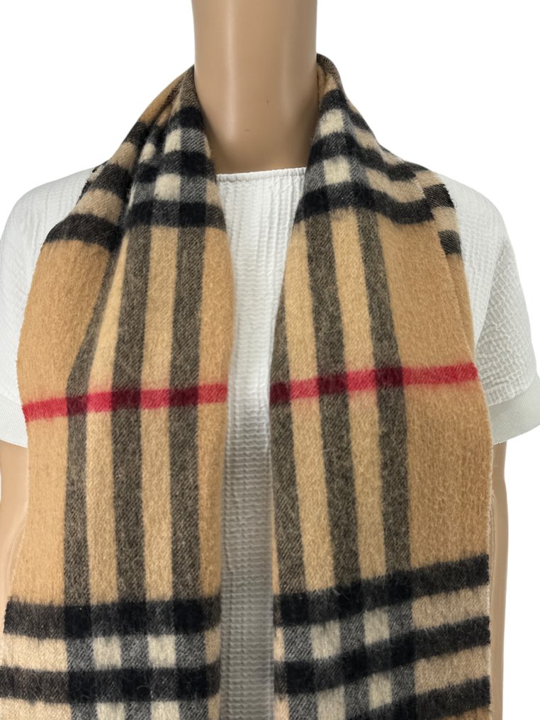 Burberry - Scarf #4.3