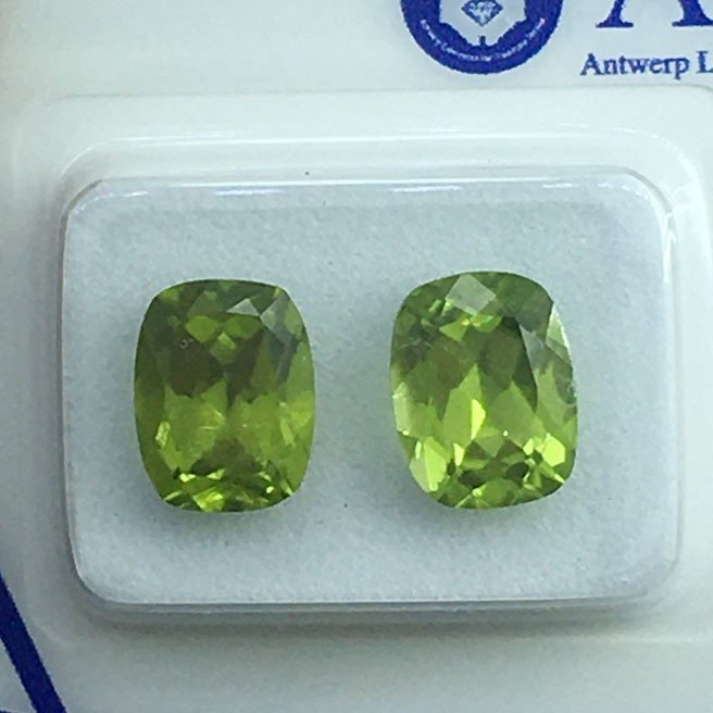 No reserve price - 2 pcs Green Peridot - 4.30 ct - Antwerp Laboratory for Gemstone Testing (ALGT) - NATURAL PERIDOT #1.0