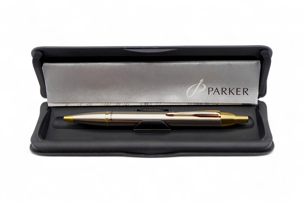 Parker - Stilografica mod. "25 Green Flighter" + Penna a Sfera mod. "IM Brushed Gold Metal GT" in Box - No Reserve Price - Pen set #1.0