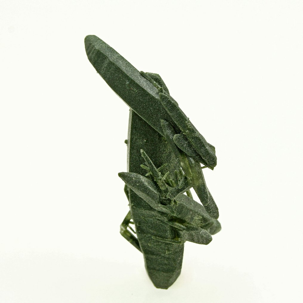 Rare high-altitude quartz cluster with green chlorite Crystals - Height: 4.7 cm - Width: 3 cm- 8 g #3.2