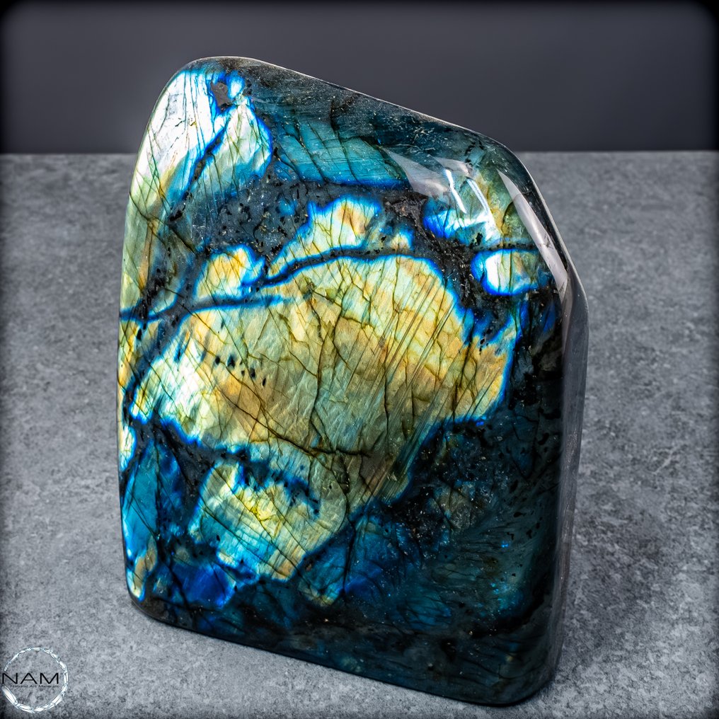 Natural First Quality Labradorite raffinerad- 2800.64 g #3.2