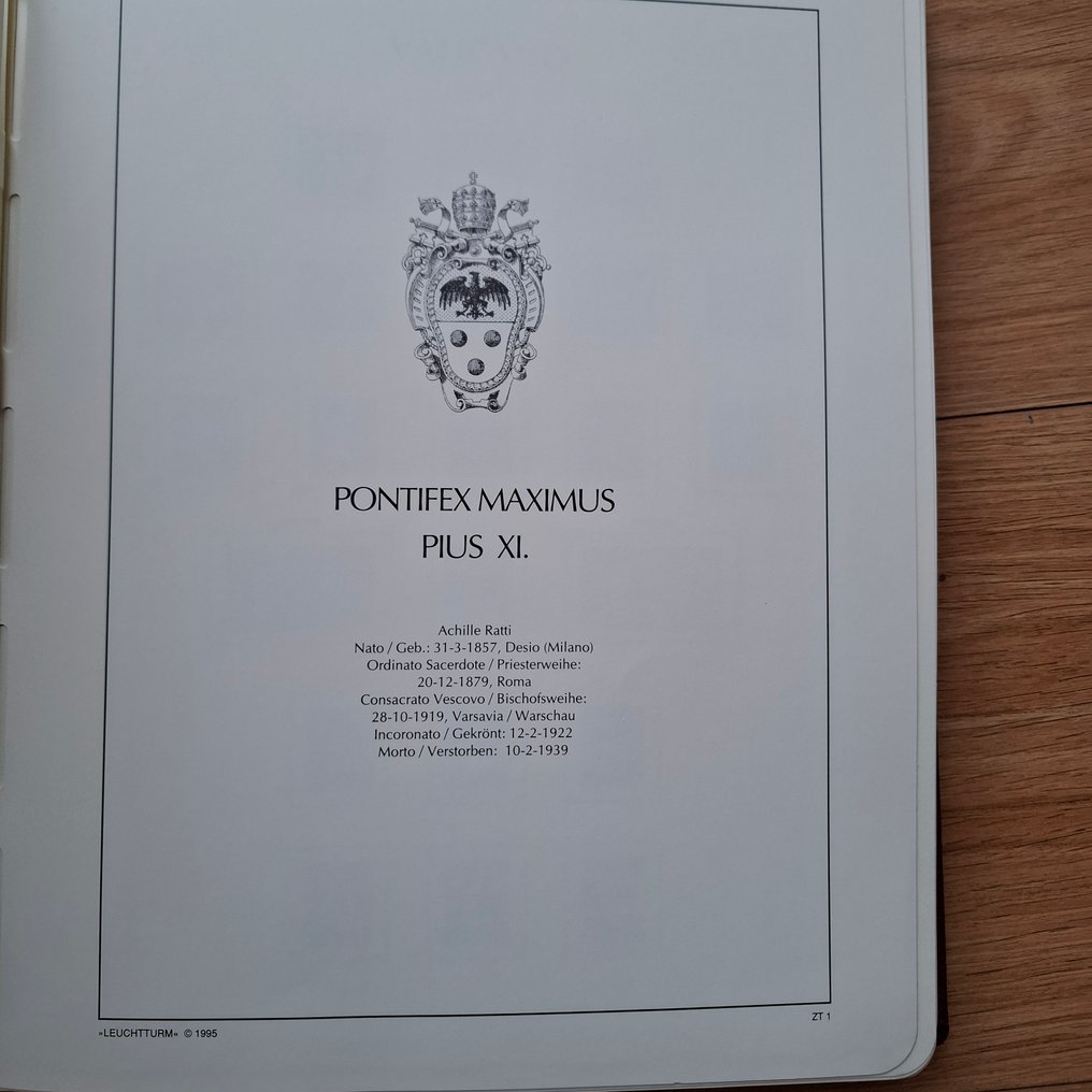 梵蒂冈城 1931/2005 - 收藏(自1950年以来几乎完整)装在2册豪华Leuchtturm Vordruck册(红色) #4.3