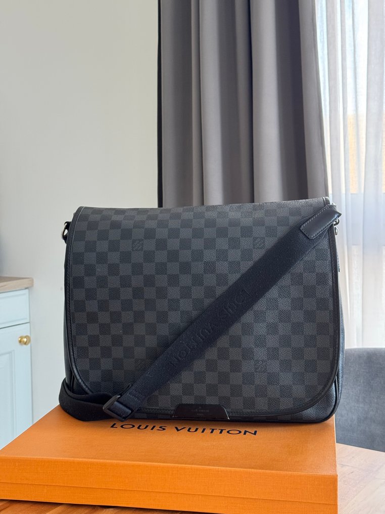 Louis Vuitton - Daniel GM - Handbag #1.0