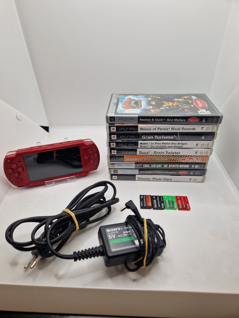 Sony - Playstation Portable (PSP) - red with accessories - Video game console + games #1.0